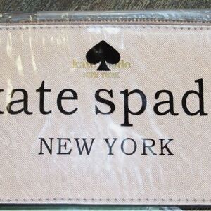 Kate spade beige wristlet never used